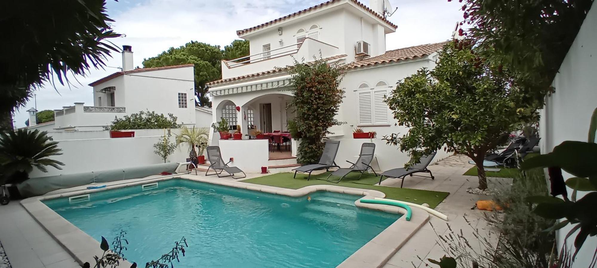 Bed and Breakfast El Mon Ля Эскала Экстерьер фото