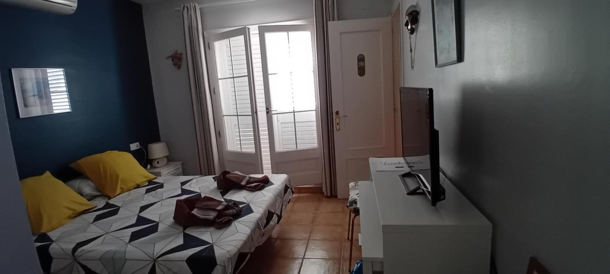 Bed and Breakfast El Mon Ля Эскала Экстерьер фото